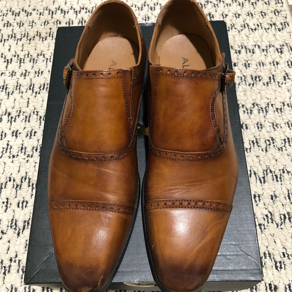 Men’s Aldo brown dress shoe with strap